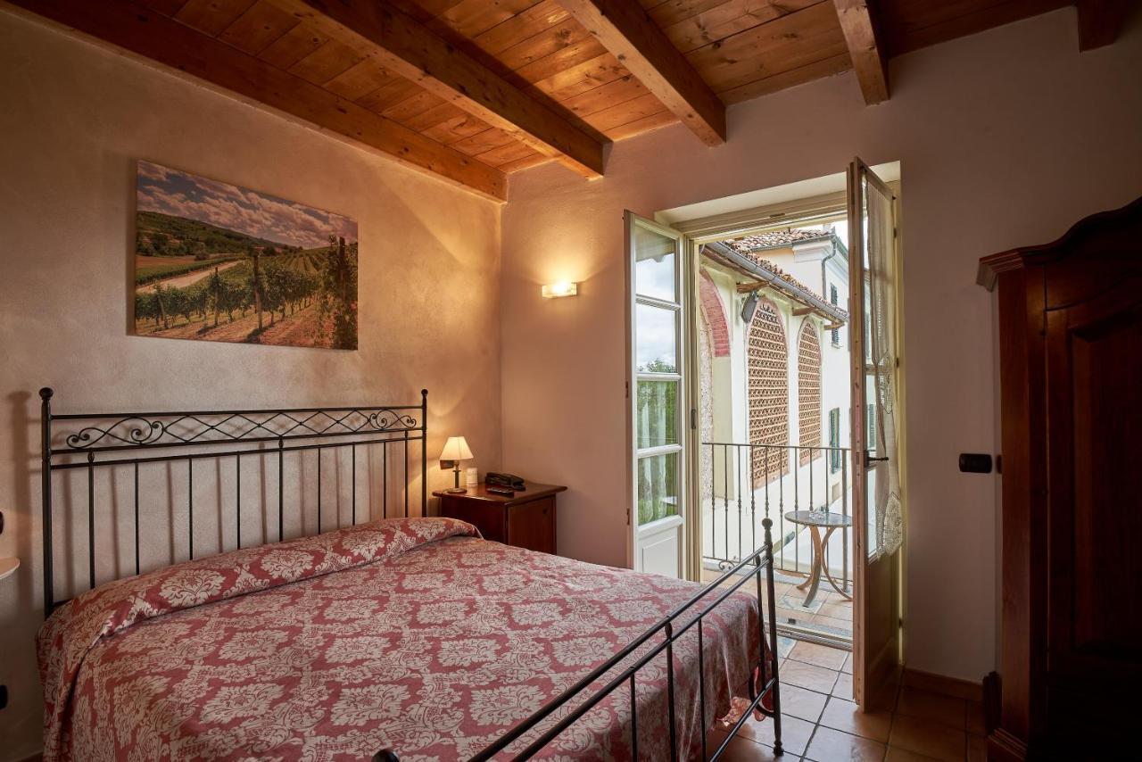Agriturismo Podere La Piazza Costigliole d'Asti Eksteriør billede