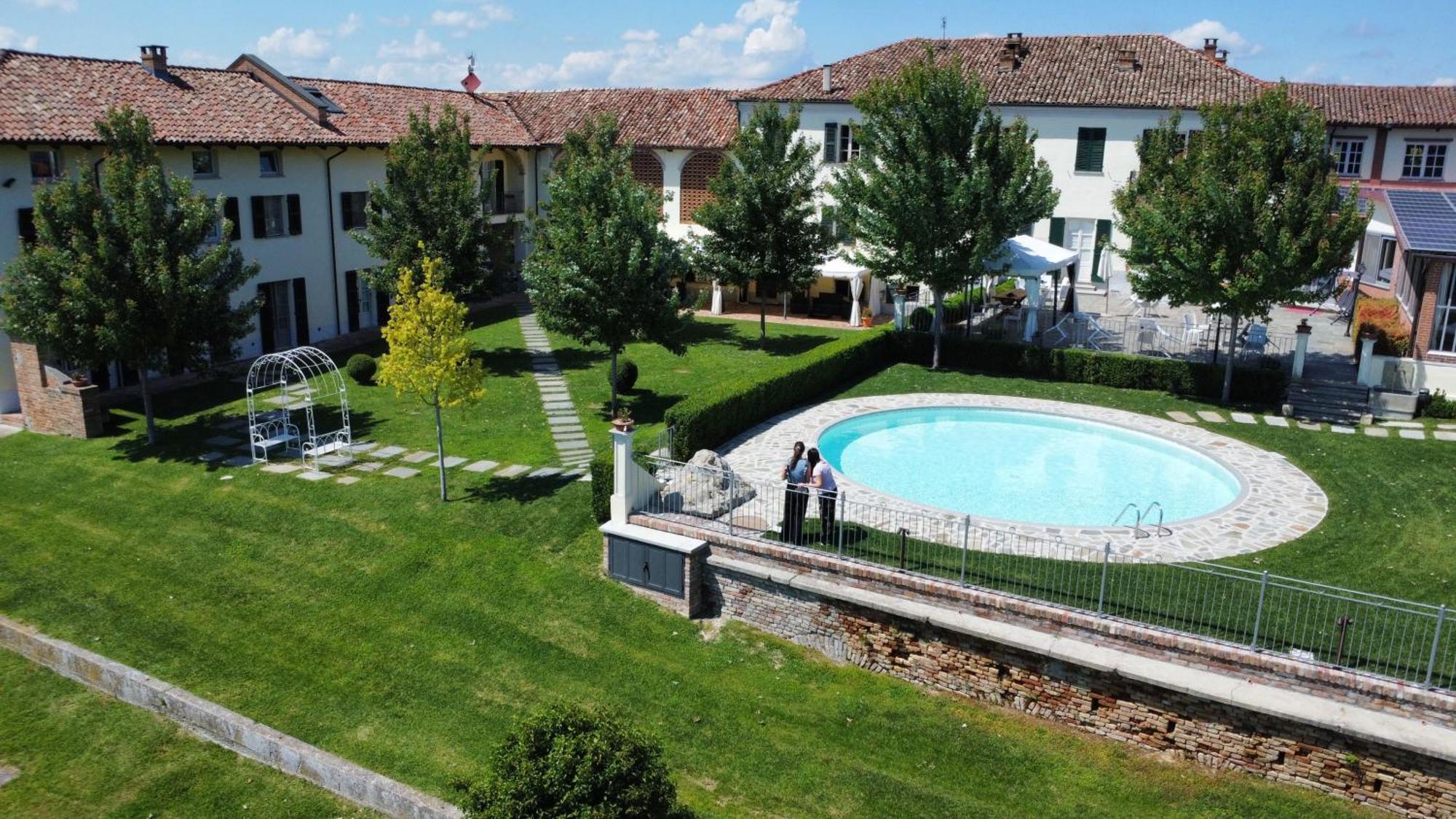 Agriturismo Podere La Piazza Costigliole d'Asti Eksteriør billede