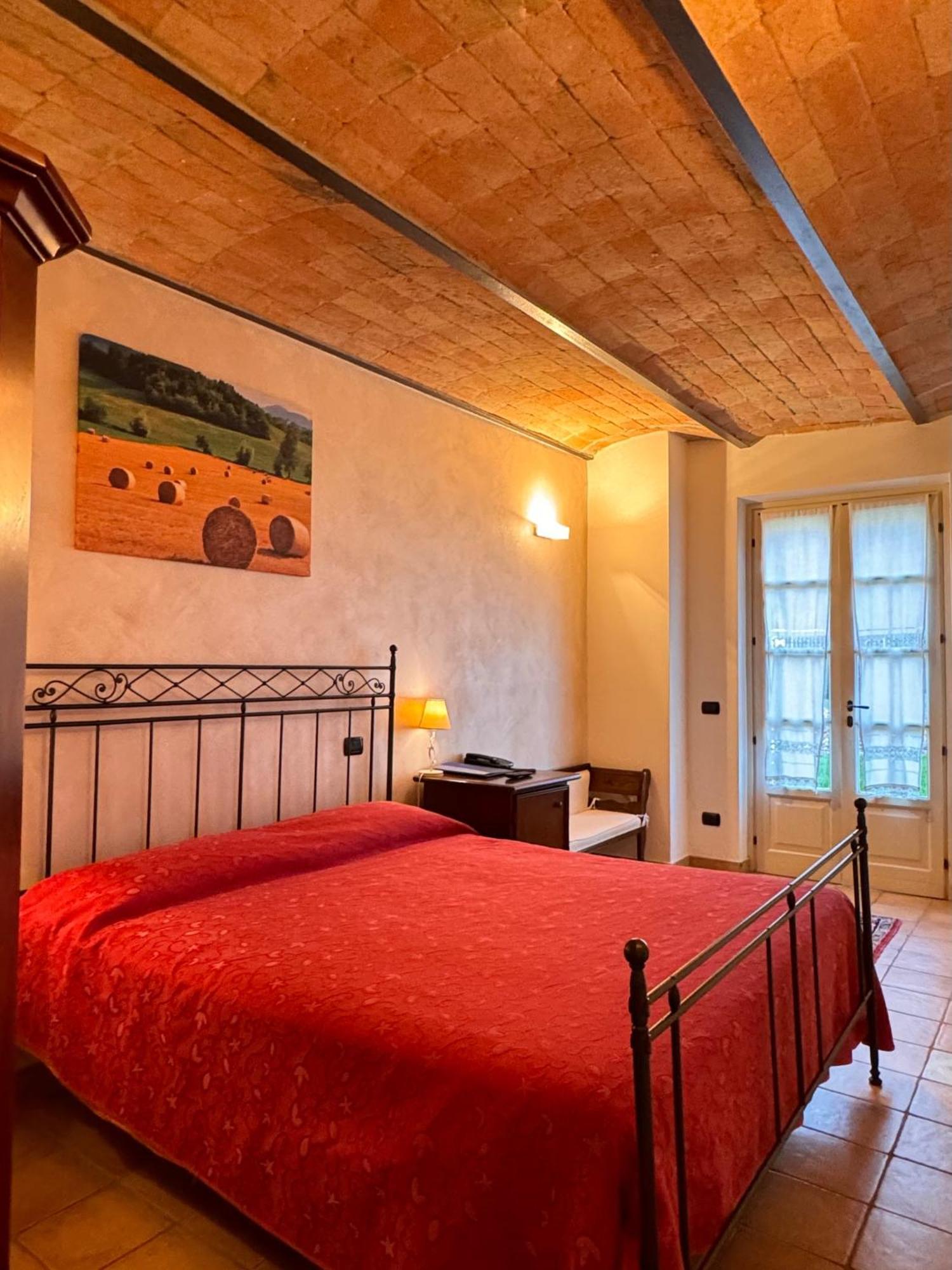 Agriturismo Podere La Piazza Costigliole d'Asti Eksteriør billede