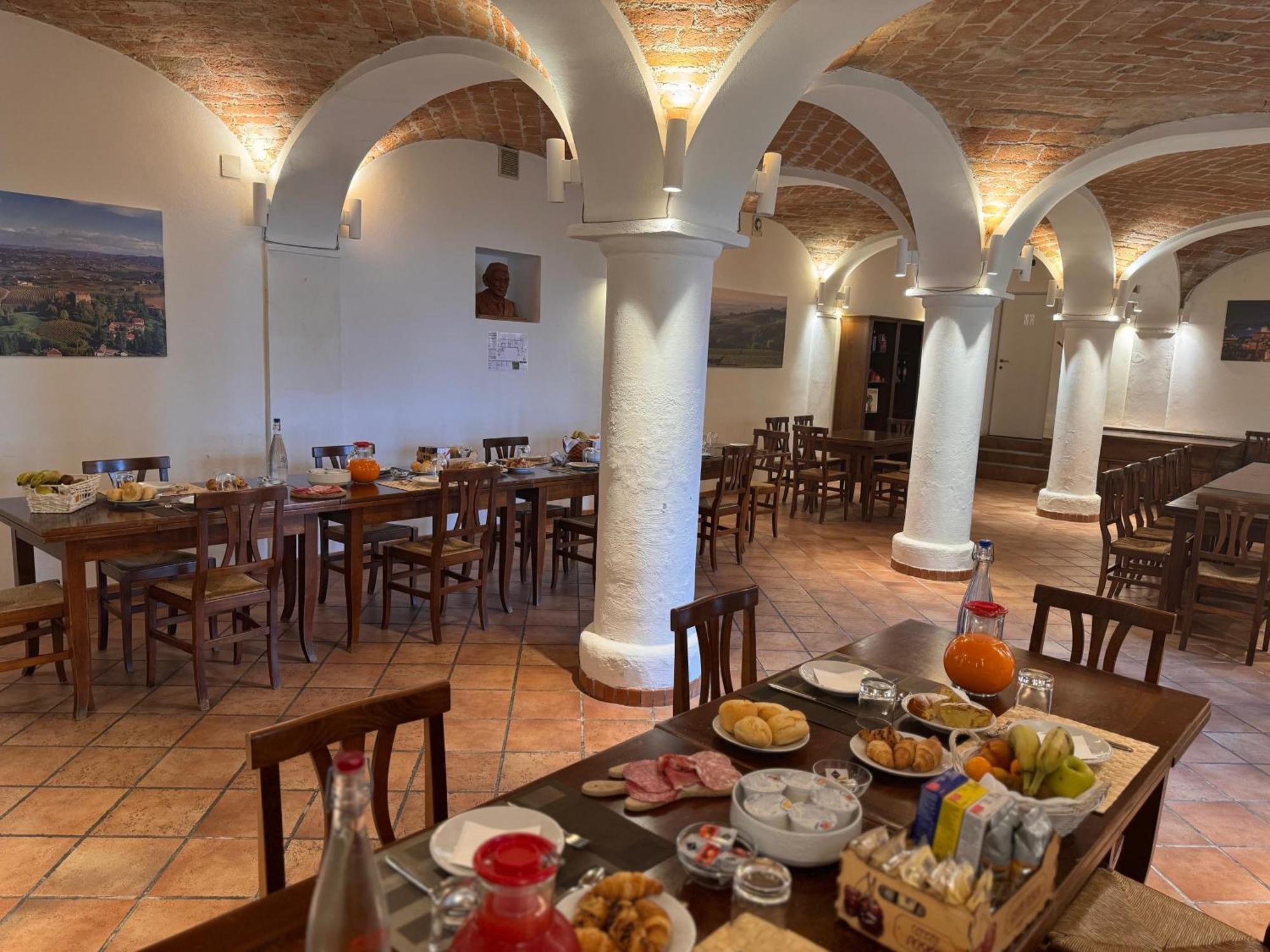 Agriturismo Podere La Piazza Costigliole d'Asti Eksteriør billede